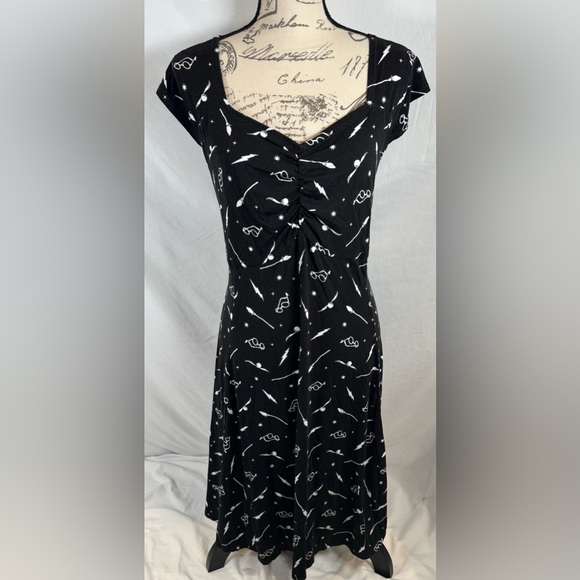 NWT Hot Topic Warner Brothers Harry Potter icons toss dress size 5X - Picture 5 of 11